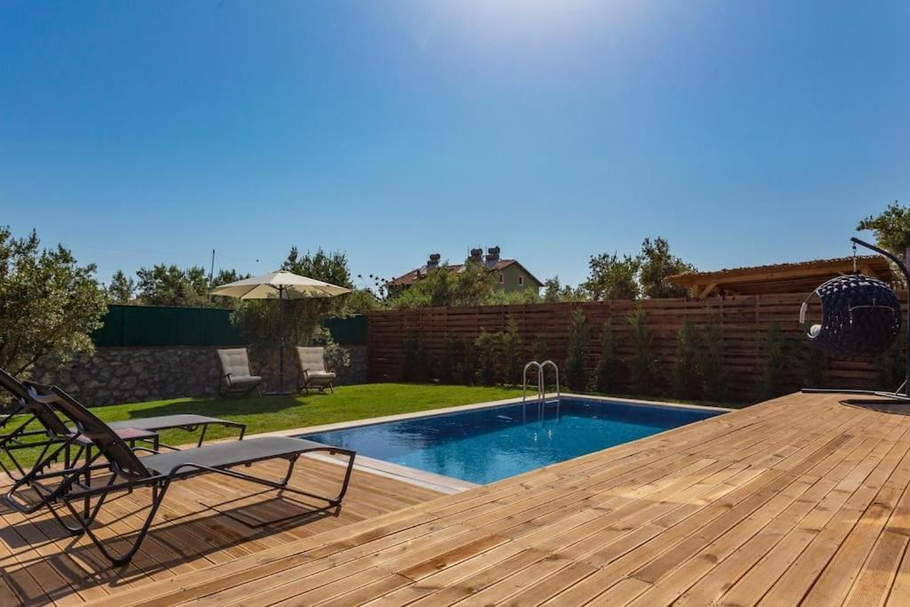 Villa Zeytin Havuzlu Jakuzili Fethiye Extérieur photo