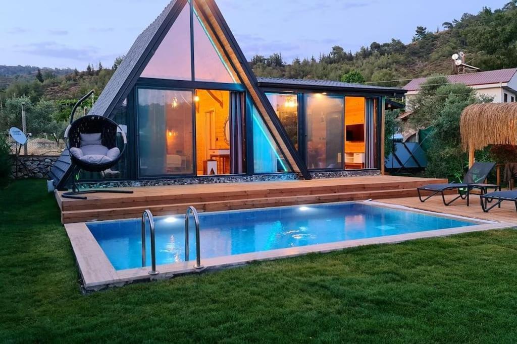Villa Zeytin Havuzlu Jakuzili Fethiye Extérieur photo